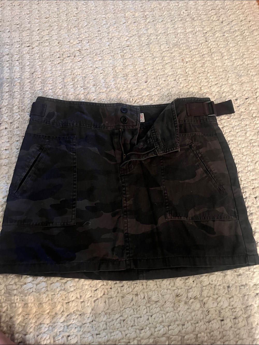 Old Navy Black Camouflage Mini Skirt